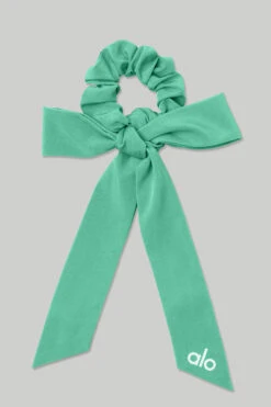 Love Knots Tie Scrunchie - Lettuce