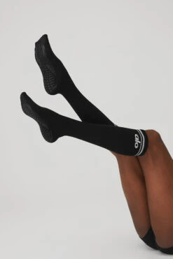 Women's Knee-High Throwback Barre Sock - Black/White 7 Women's Knee-High Throwback Barre Sock - Black/White -Attire Mew Sales A0328W 0100 b1 s1 a3 1 m100