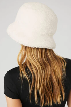 Foxy Sherpa Bucket Hat - Ivory -Attire Mew Sales A0461U 03299 b1 a2 m89