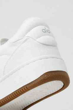 Alo X 01 Classic - Natural White/Gum -Attire Mew Sales A0582U 052730 b1 a4 2