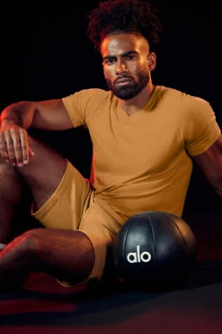 The Triumph Crew Neck Tee - Toffee -Attire Mew Sales M1133R 04568 b2 s3 a1 m93