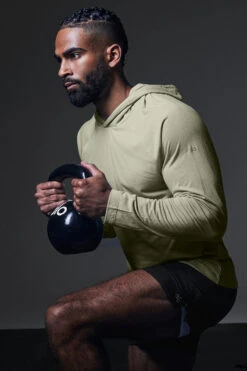 Core Hooded Runner - Limestone -Attire Mew Sales M3156R 04457 b2 s3 a1 m93