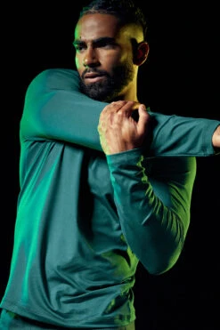 Conquer Reform Crewneck Long Sleeve - Midnight Green -Attire Mew Sales M3181R 04570 b2 s3 a1 m93