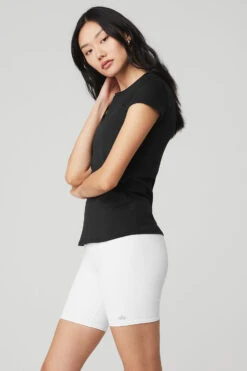 Alosoft Finesse Tee - Black -Attire Mew Sales W1404R 01 b1 s1 a2 1 m54