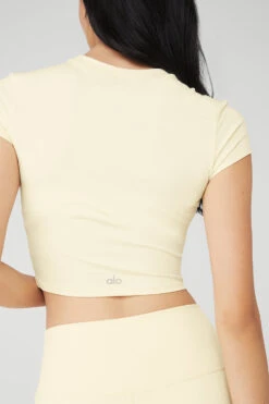 Alosoft Crop Finesse Short Sleeve - French Vanilla -Attire Mew Sales W1406R 04563 b1 s1 a4 1 m54