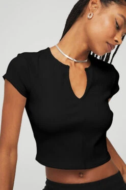 Ribbed Cropped Savvy Short Sleeve - Black -Attire Mew Sales W1413R 01 b1 s1 a4 1 m76