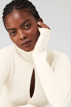 Cashmere Ribbed Winter Dream Cropped Turtleneck - Ivory 10 Cashmere Ribbed Winter Dream Cropped Turtleneck - Ivory -Attire Mew Sales W3725R 03299 b1 s1 a5 1 m100