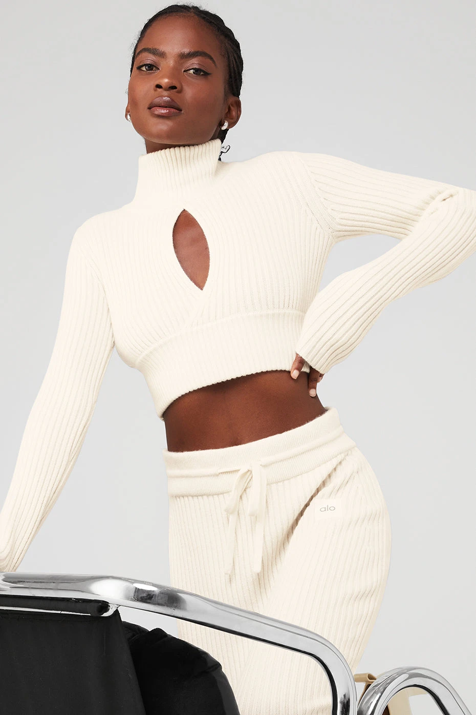 Cashmere Ribbed Winter Dream Cropped Turtleneck - Ivory 6 Cashmere Ribbed Winter Dream Cropped Turtleneck - Ivory - Image 6