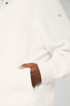 Micro Sherpa Envy Shacket - Ivory -Attire Mew Sales W4414R 03299 b1 s1 a4 1 m100